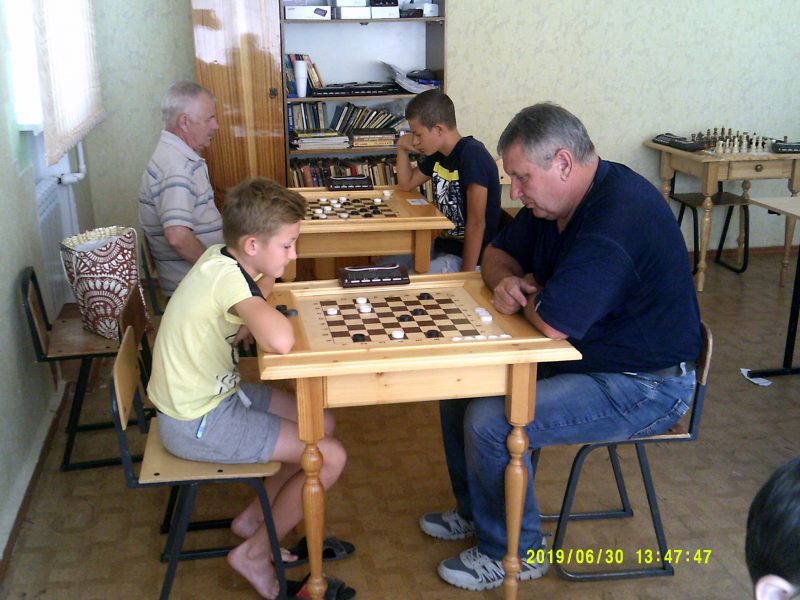 Турнир по русским шашкам к Дню молодежи